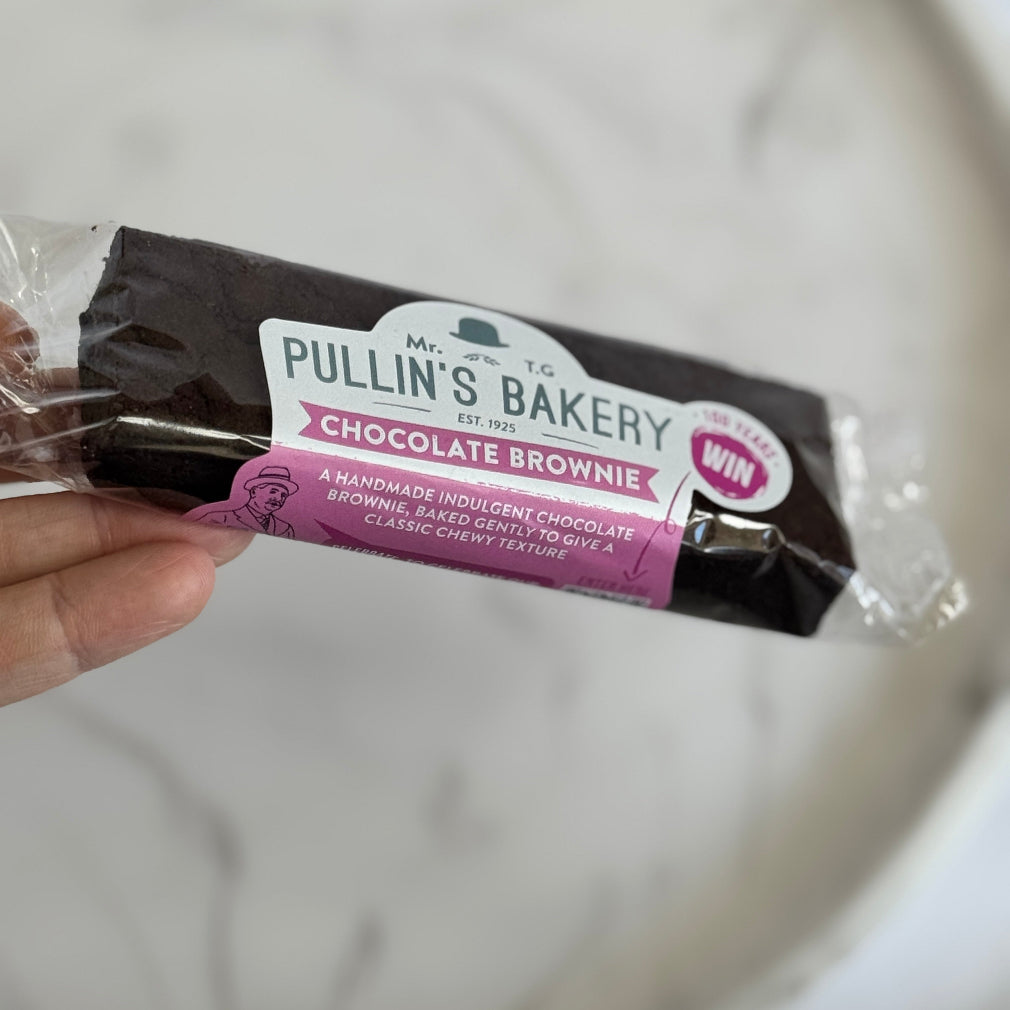 A handmade indulgent chocolate brownie, baked gently to give a classic chewy texture.&nbsp;Suitable for vegetarians
