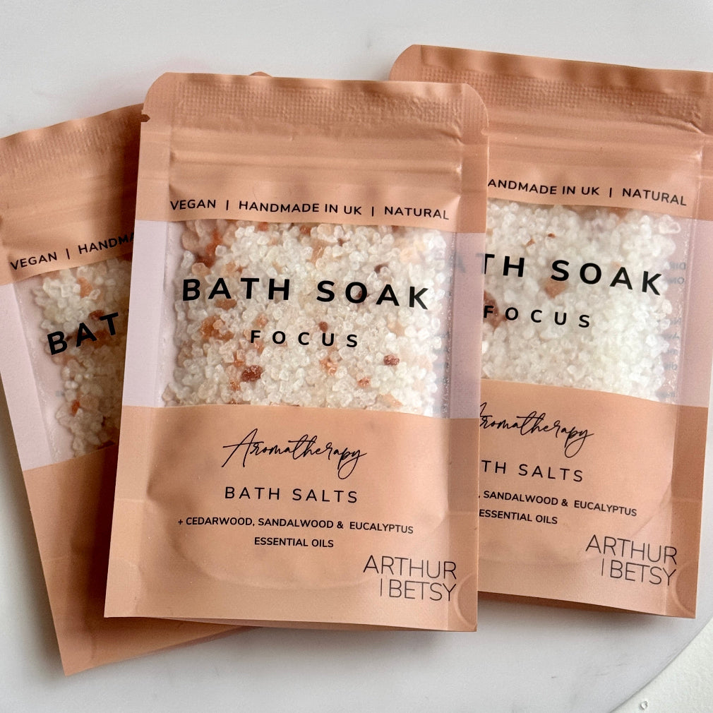 sachet of uk handmade bath soak - focus with aromatherapy bath salts with essential oils